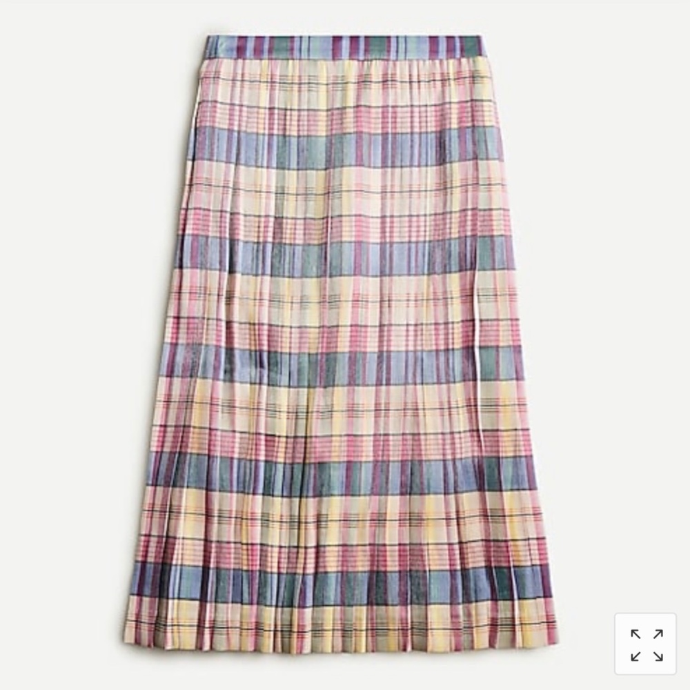Pleated midi skirt in shimmering plaid